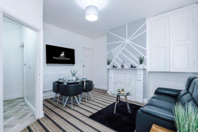 Modern & Spacious 2 bed house - Free Parking
